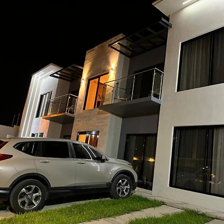 Apartamentos Orquidea Dorada Apt 101 & 104 Комаягуа Екстериор снимка